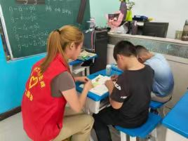 是文化传承发展的承载着一方土地的民俗